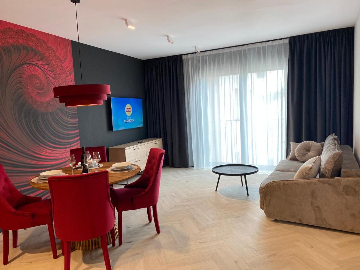 Apartamenty Verano Plus 코워브제크 외부 사진